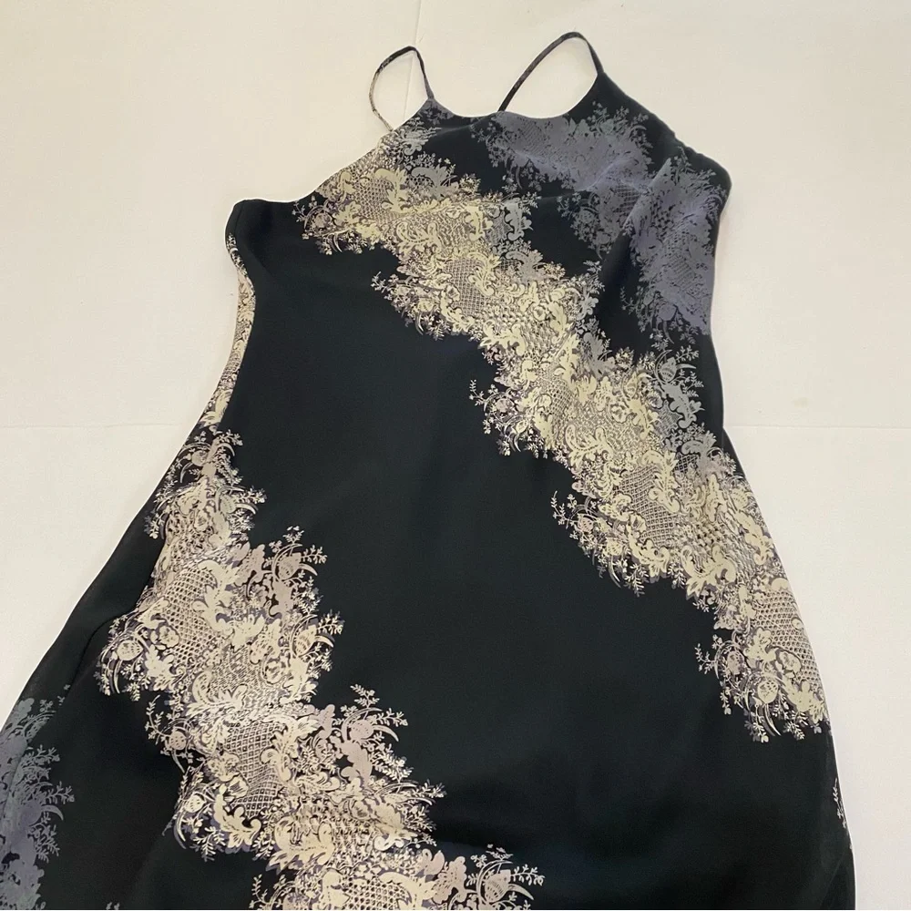 All That Jazz Elegant Black and Cream Women's Dress - Picture 3 of 6